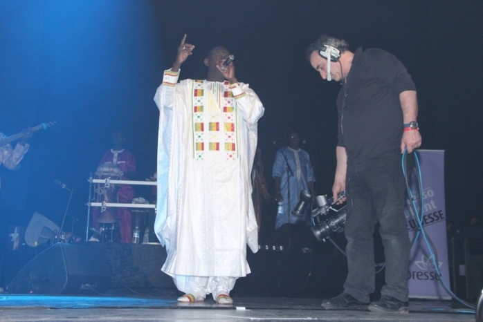 Les images du "Grand Bégué" de Pape Diouf au Zénith de Paris