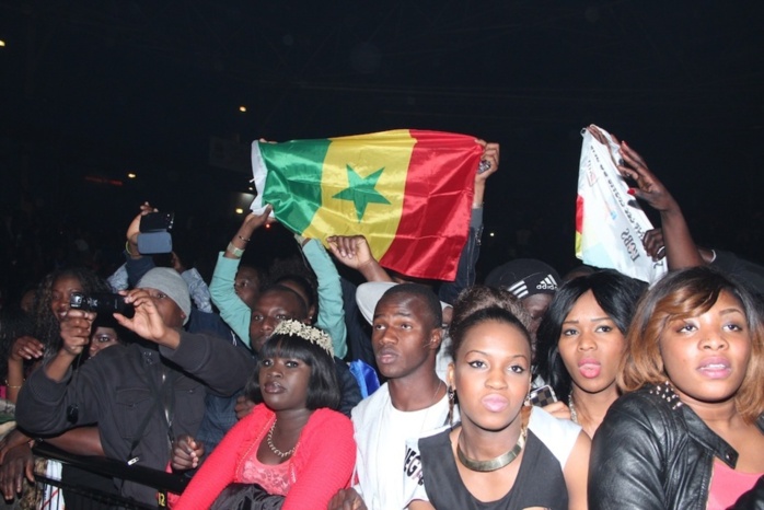 Les images du "Grand Bégué" de Pape Diouf au Zénith de Paris
