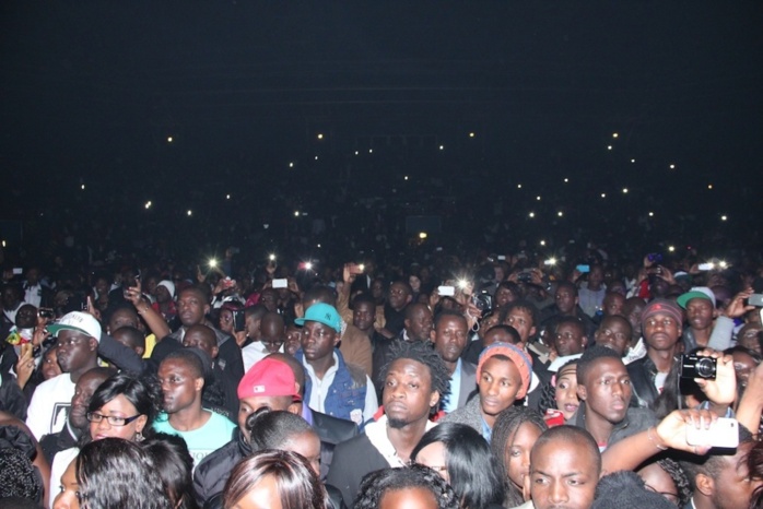 Les images du "Grand Bégué" de Pape Diouf au Zénith de Paris