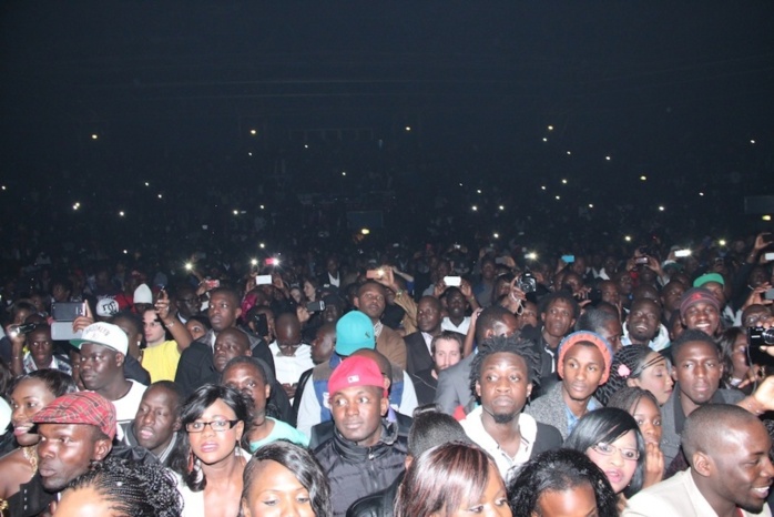 Les images du "Grand Bégué" de Pape Diouf au Zénith de Paris