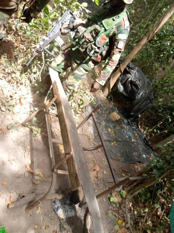 Casamance / Le Colonel Souleymane Kandé explique la mission de ratissage dans le Balantacounda. Casamance / Le Colonel Souleymane Kandé explique la mission de ratissage dans le Balantacounda.