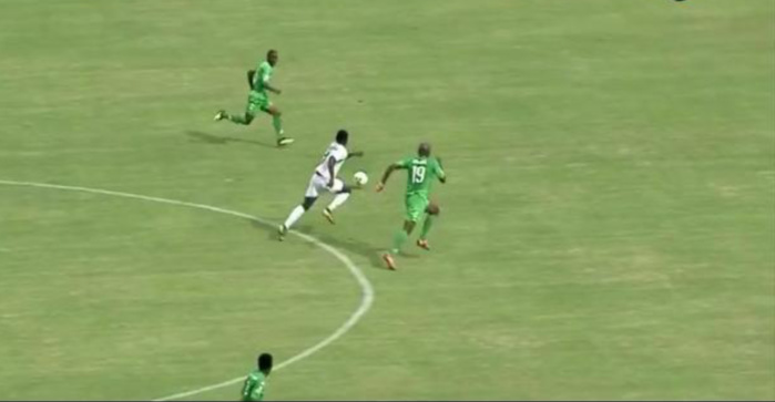 Match de Barrage/Coupe CAF : Le Jaraaf s'impose 1-0 contre le FC Platinum au Zimbabwe.
