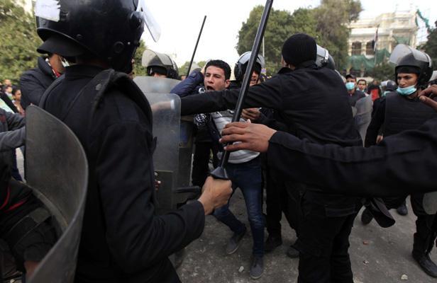 Affrontements près du Caire entre musulmans et coptes: cinq morts