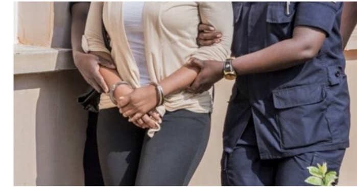 Infanticide : Elle étrangle son nouveau-né, l'enveloppe avec un pagne avant de le mettre dans une valise. Infanticide : Elle étrangle son nouveau-né, l'enveloppe avec un pagne avant de le mettre dans une valise.