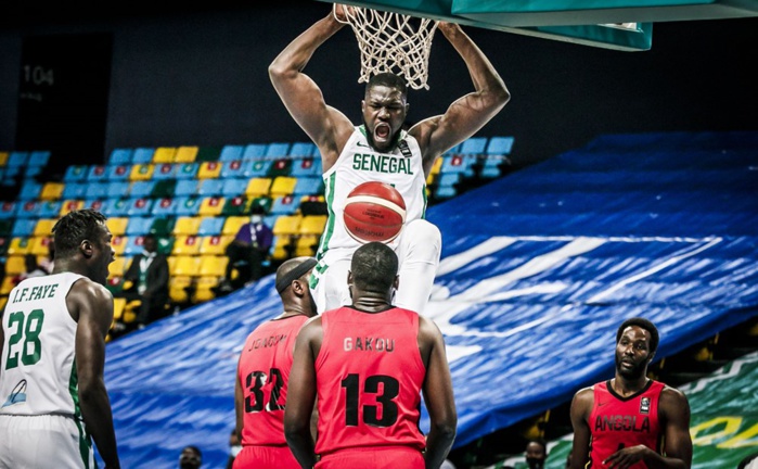 Équipe nationale basket : Youssoupha Ndoye, de la taille et du leadership sur le parquet... Équipe nationale basket : Youssoupha Ndoye, de la taille et du leadership sur le parquet...