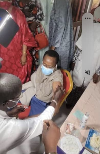Thiès : Abdou Mbow s’est fait vacciner.