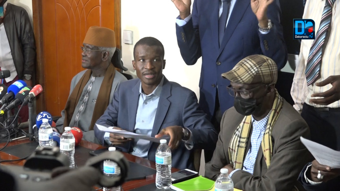 Convocation de Ousmane Sonko : « Le collectif après concertation, a conseillé à Ousmane Sonko de déférer à la convocation; il a pris acte et avisera » (Avocat)