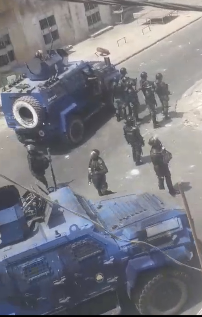 Urgent : Des manifestations devant la brigade de Colobane.