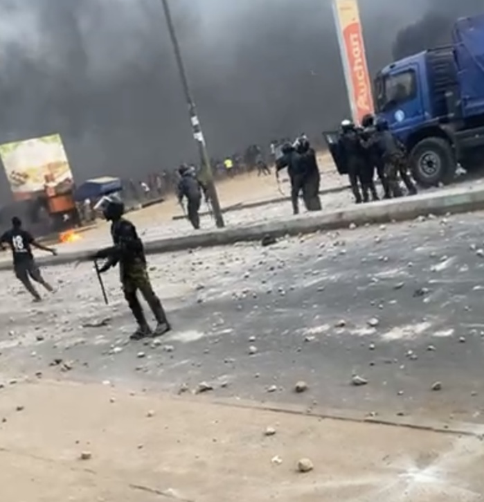 Manifestations : Ça chauffe à Keur Massar... (IMAGES)