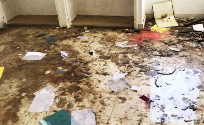 MANIFESTATIONS À RUFISQUE : Le bloc administratif et l’hôtel de ville de Bargny vandalisés. MANIFESTATIONS À RUFISQUE : Le bloc administratif et l’hôtel de ville de Bargny vandalisés.