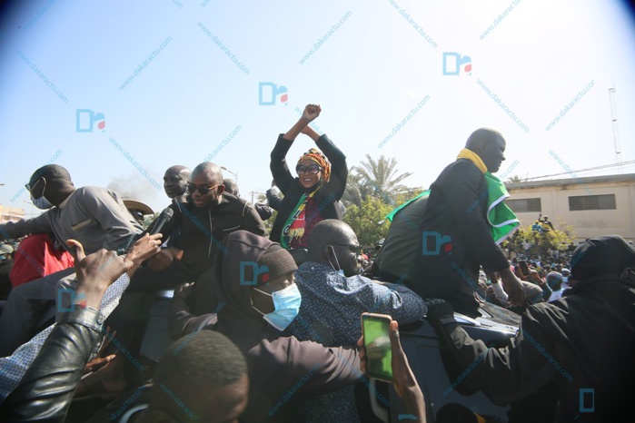 Rassemblement à la Place de la Nation: la marche pacifique vire à la confrontation (Photos) Rassemblement à la Place de la Nation: la marche pacifique vire à la confrontation (Photos)