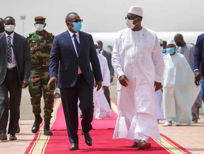 Émeutes de Dakar : Les Présidents Barrow de la Gambie et Embalo au Sénégal pour soutenir le Président Macky Sall. Émeutes de Dakar : Les Présidents Barrow de la Gambie et Embalo au Sénégal pour soutenir le Président Macky Sall.