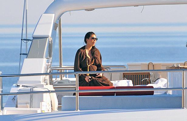 Kim Kardashian débarque à Paris!