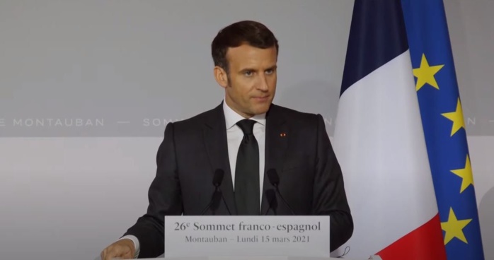 Covid-19 : Emmanuel Macron suspend le vaccin AstraZeneca en France. Covid-19 : Emmanuel Macron suspend le vaccin AstraZeneca en France.