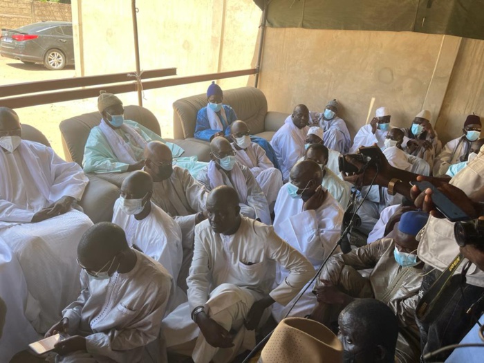 DAROU SALAM TYP/ Le Khalife des Mourides reçoit la délégation du Président, salue ses efforts pour la paix et accepte ses condoléances suite au décès de Serigne Bass Typ.