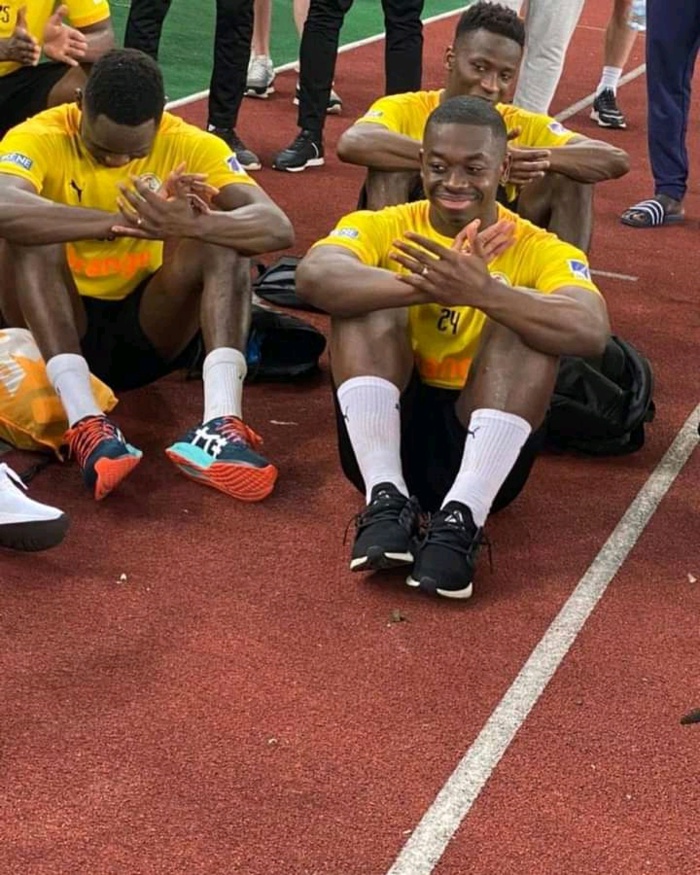 Éliminatoires CAN 2022 / Congo Brazza – Sénégal : Premier galop d'entraînement des Lions à Kintélé. (Vidéo et Photos) Éliminatoires CAN 2022 / Congo Brazza – Sénégal : Premier galop d'entraînement des Lions à Kintélé. (Vidéo et Photos)