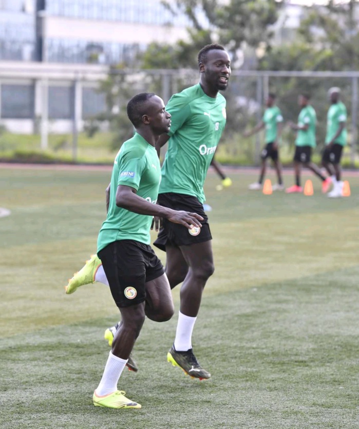 Éliminatoires CAN 2022 : Deuxième galop d’entrainement des Lions à Brazzaville, le groupe au complet… (Photos) Éliminatoires CAN 2022 : Deuxième galop d’entrainement des Lions à Brazzaville, le groupe au complet… (Photos)