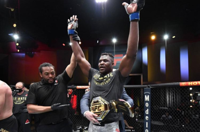 MMA / UFC : Le camerounais Francis Ngannou, premier africain champion du monde des poids lourds. MMA / UFC : Le camerounais Francis Ngannou, premier africain champion du monde des poids lourds.