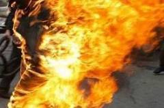 Parcelles assainies : Un jeune de 25 ans s’immole par le feu