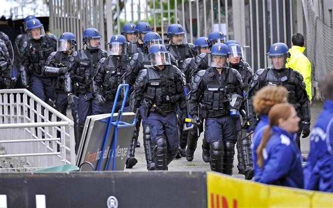 Bagarres entre supporters lyonnais et marseillais : 16 blessés selon le ministre de l’Intérieur