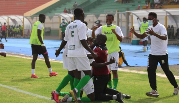 Coupe CAF : Le Jaraaf s'impose 2-0 contre Salitas. Coupe CAF : Le Jaraaf s'impose 2-0 contre Salitas.