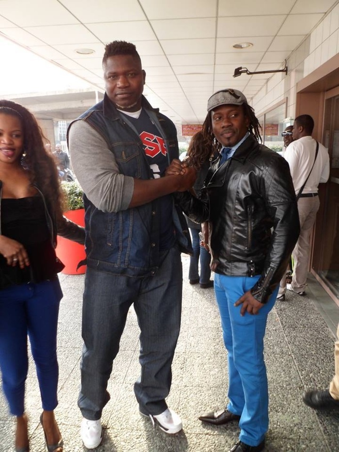 Tapha Tine en compagnie de Baye Demba Ndir