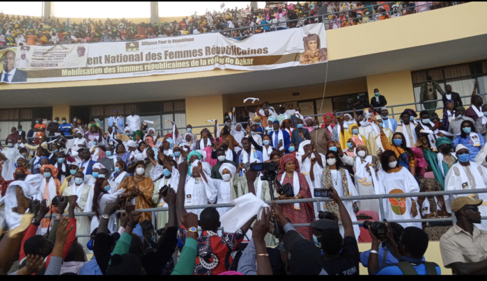 Mobilisation : La démonstration de force des femmes républicaines à Pikine. Mobilisation : La démonstration de force des femmes républicaines à Pikine.