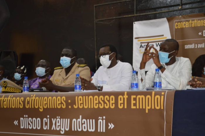 Tambacounda : Mamadou KASSE et l´Association Anka Wouli réunissent les jeunes autour de la question de l´emploi Tambacounda : Mamadou KASSE et l´Association Anka Wouli réunissent les jeunes autour de la question de l´emploi