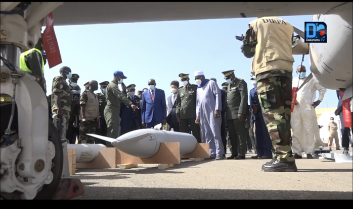 Surveillance des hydrocarbures, menaces terroristes : les armées en ordre de bataille, affûtent leurs armes et se préparent. Surveillance des hydrocarbures, menaces terroristes : les armées en ordre de bataille, affûtent leurs armes et se préparent.