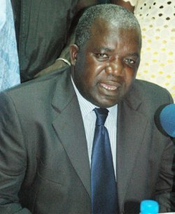 ’Oumar Sarr se paie la tête des policiers de l’aéroport