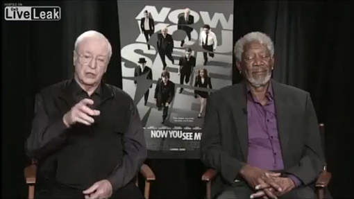 Morgan Freeman s'endort en pleine interview