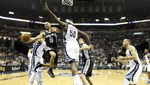 San Antonio bat Memphis et se rapproche de la finale