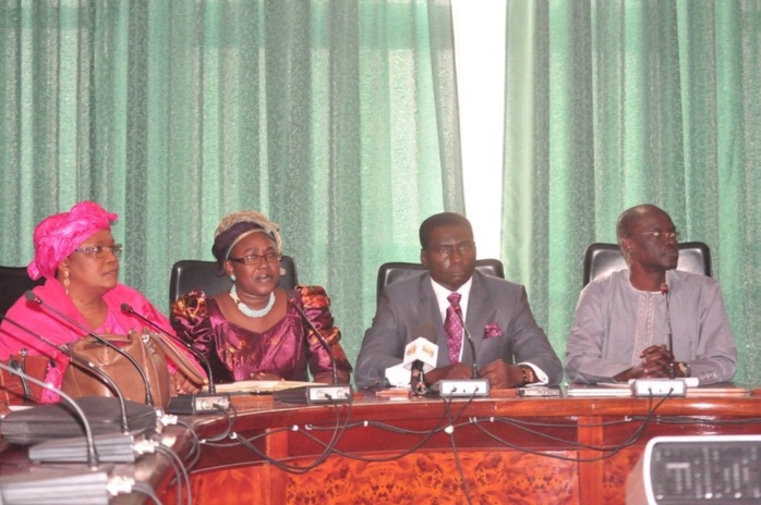 Hache de guerre enterrée entre Aïda Niang et le Directeur du Port : Le Dr Cheikh Kanté accepte de retirer sa plainte (Photos de la Cérémonie)