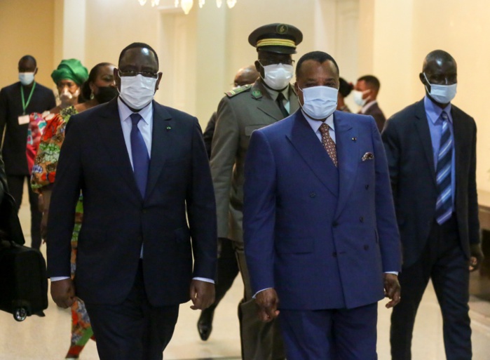 Congo Brazzaville : Le président Macky Sall accueilli par son homologue Denis Sassou Nguesso. Congo Brazzaville : Le président Macky Sall accueilli par son homologue Denis Sassou Nguesso.