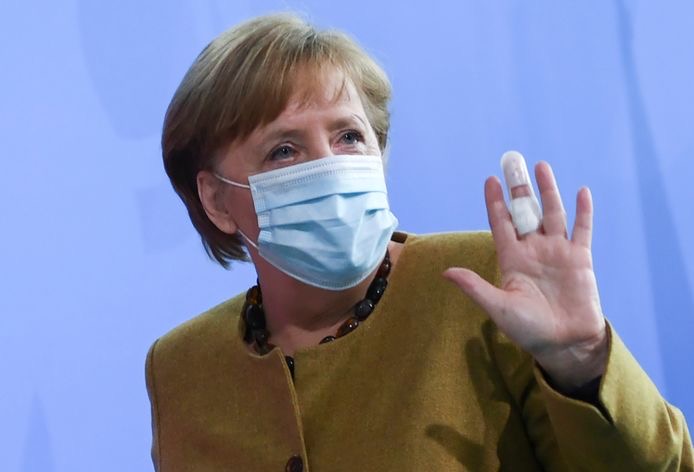 Allemagne : Angela Merkel a reçu une première dose d’AstraZeneca.