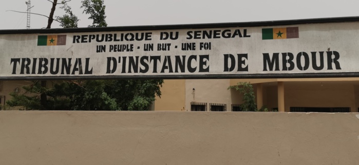 Mbour : Une affaire de mœurs divise les populations du quartier Téfess et atterrit aux flagrants délits. Mbour : Une affaire de mœurs divise les populations du quartier Téfess et atterrit aux flagrants délits.