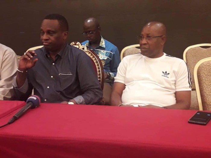 Présidence Feguifoot : Mamadou Antonio Souaré retire sa candidature et Aboubacar Touré "Boubatri" reste seul en lice. Présidence Feguifoot : Mamadou Antonio Souaré retire sa candidature et Aboubacar Touré "Boubatri" reste seul en lice.