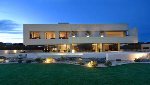 Ronaldo met en vente sa somptueuse villa madrilène