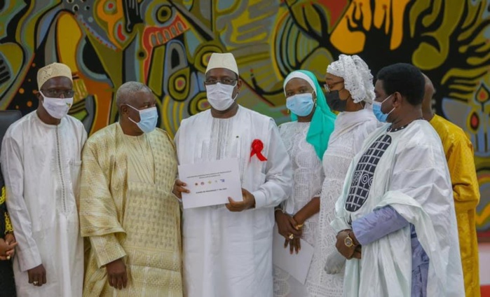 Cahiers de doléances au Chef de l'État / Effets de la pandémie dans le monde du travail, sauvegarde des emplois, protection des travailleurs : L'essentiel des revendications des centrales syndicales. Cahiers de doléances au Chef de l'État / Effets de la pandémie dans le monde du travail, sauvegarde des emplois, protection des travailleurs : L'essentiel des revendications des centrales syndicales.