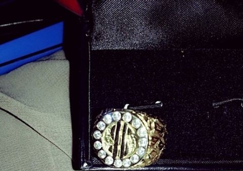 La bague en or sertie de diamants offerte par Cheikh Modou Kara M'backé à Pape Ibrahima Diagne
