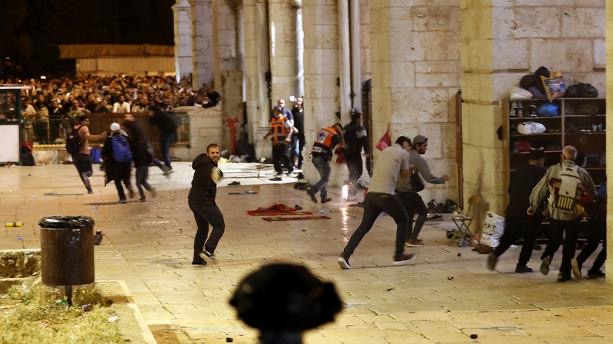 Jérusalem : La tension à son comble, des centaines de blessés dénombrées