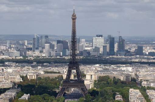 L'homme qui menaçait de se jeter de la Tour Eiffel interpellé