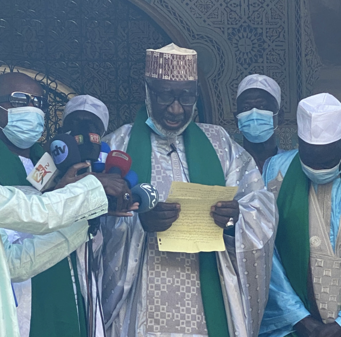 Imam Seydou Nourou Tall: « L’Etat doit tout faire pour soutenir la jeunesse. Les événements de mars prouvent que la situation des jeunes est inquiétante.. Mais les parents doivent renforcer l’Education des enfants... » Imam Seydou Nourou Tall: « L’Etat doit tout faire pour soutenir la jeunesse. Les événements de mars prouvent que la situation des jeunes est inquiétante.. Mais les parents doivent renforcer l’Education des enfants... »