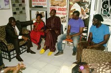 Et Macky "gifla" la famille de feue Ndèye Khady Niang avec 2 briques!