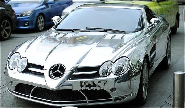 El hadj Diouf et ses voitures