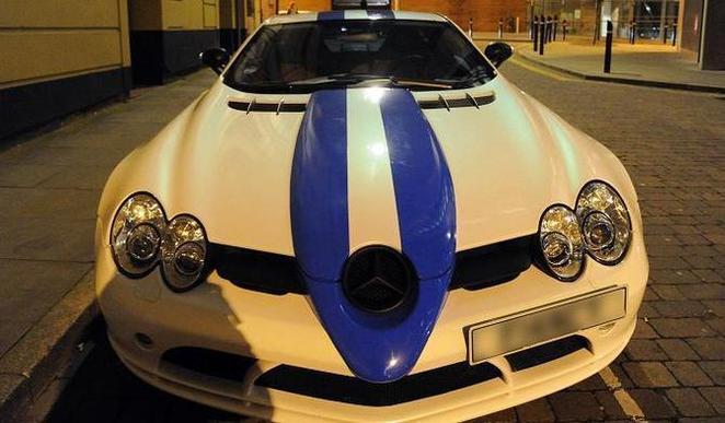 El hadj Diouf et ses voitures