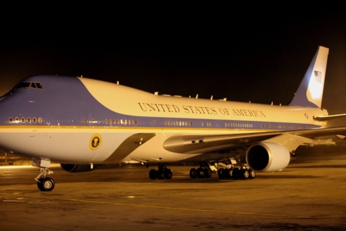 L'arrivée de Barack Obama à Dakar avec sa famille (IMAGES)