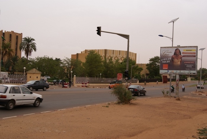 African Tour 2013: L' image de COUMBA GAWLO trône  dans les rues de Niamey.