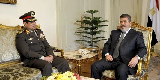 Egypte: Morsi a rencontré l'armée