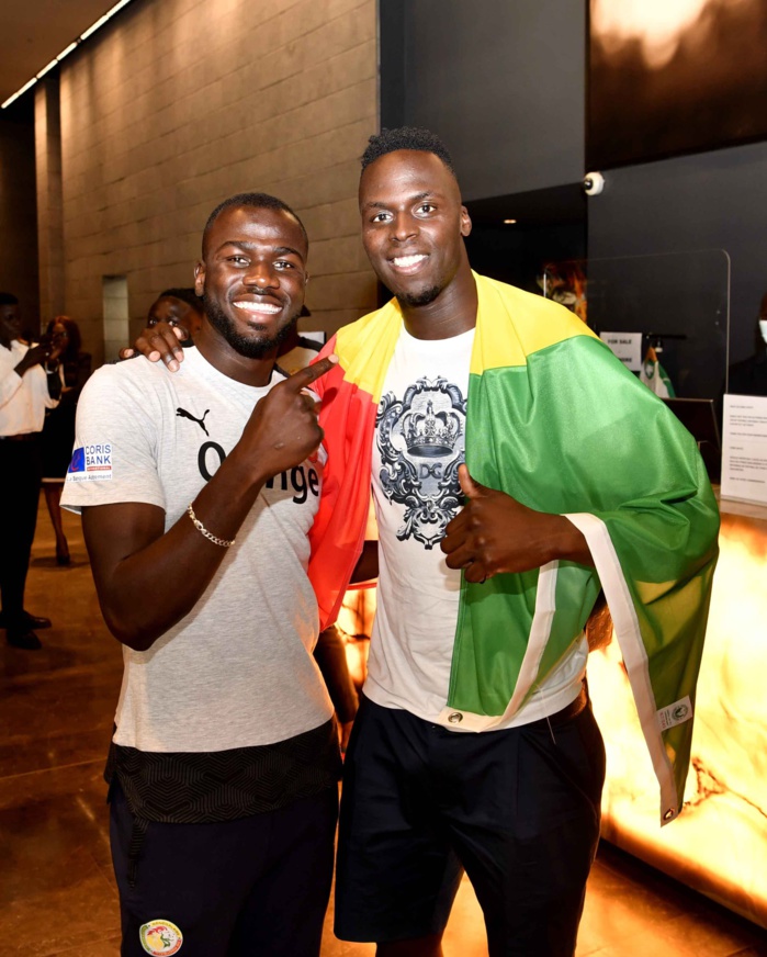 Retour dans la tanière : Édouard Mendy, le nouveau champion d'Europe, accueilli en héros par ses coéquipiers